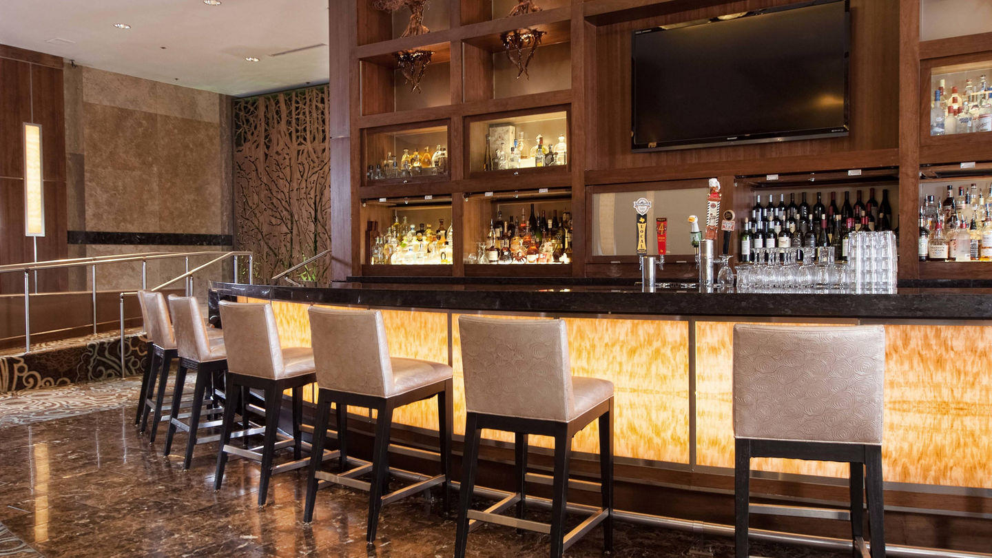 Addison, TX Restaurants Open for Takeout, Curbside Service and/or