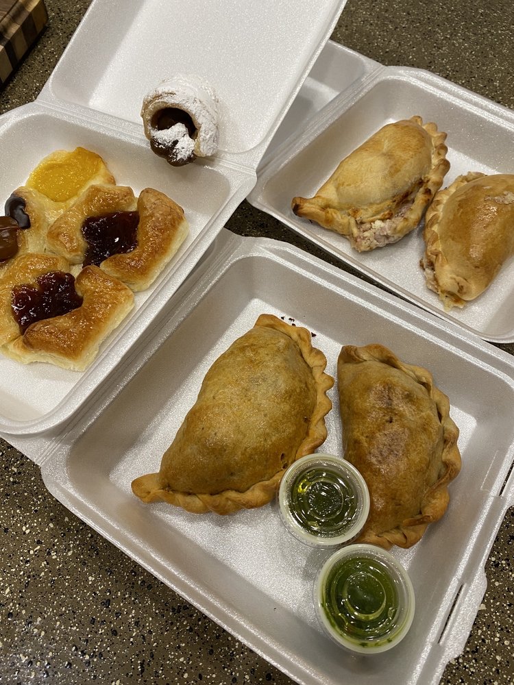 Tango Empanadas & Bakery 206 N Greenville Ave #750, Allen