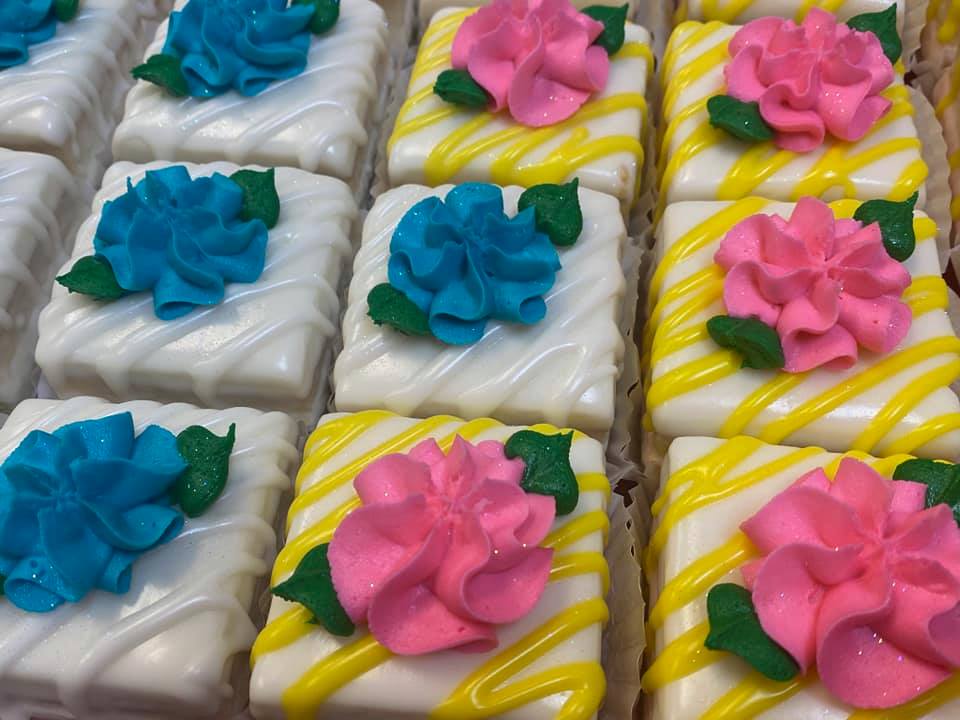 Bliss Cupcakes & Confections 190 E Stacy Rd #1414, Allen