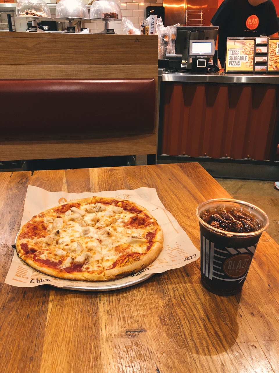 Blaze Pizza 841 E Lamar Blvd, Arlington