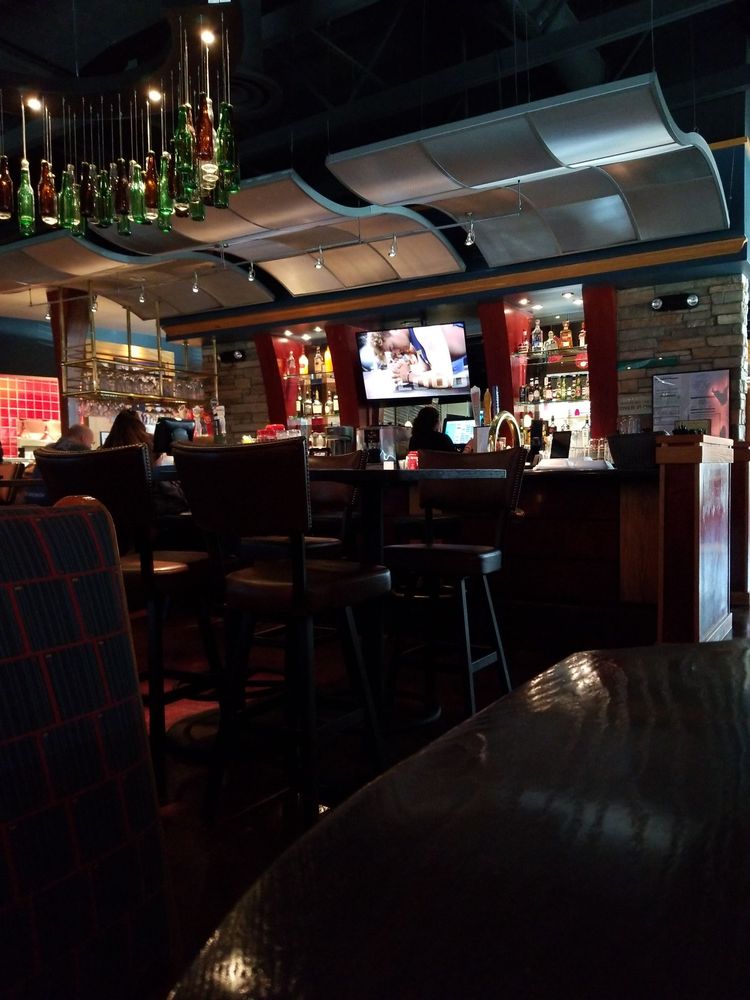 Red Robin Gourmet Burgers and Brews 421 E Interstate 20, Arlington