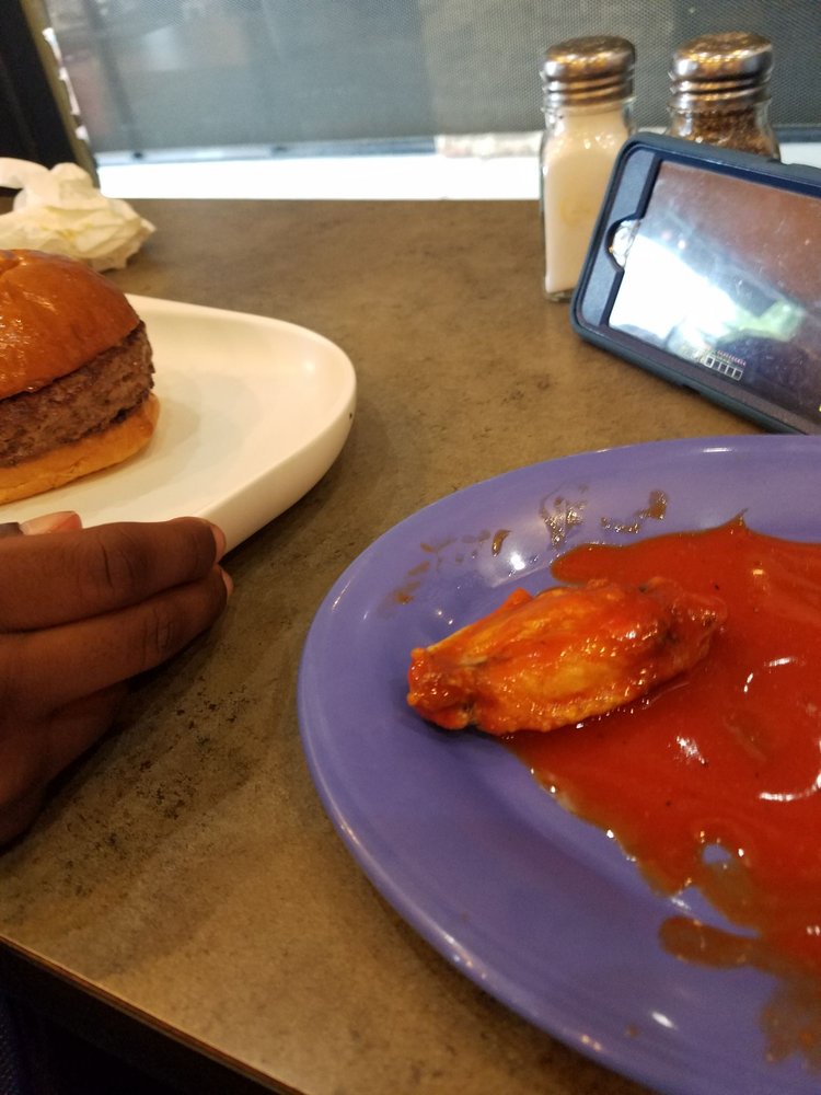 Simply Burgers & More 2500 NE Green Oaks Blvd, Arlington