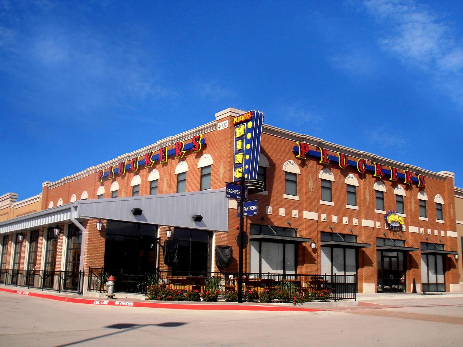 Pluckers Wing Bar 4000 Bagpiper Way Ste 140, Arlington