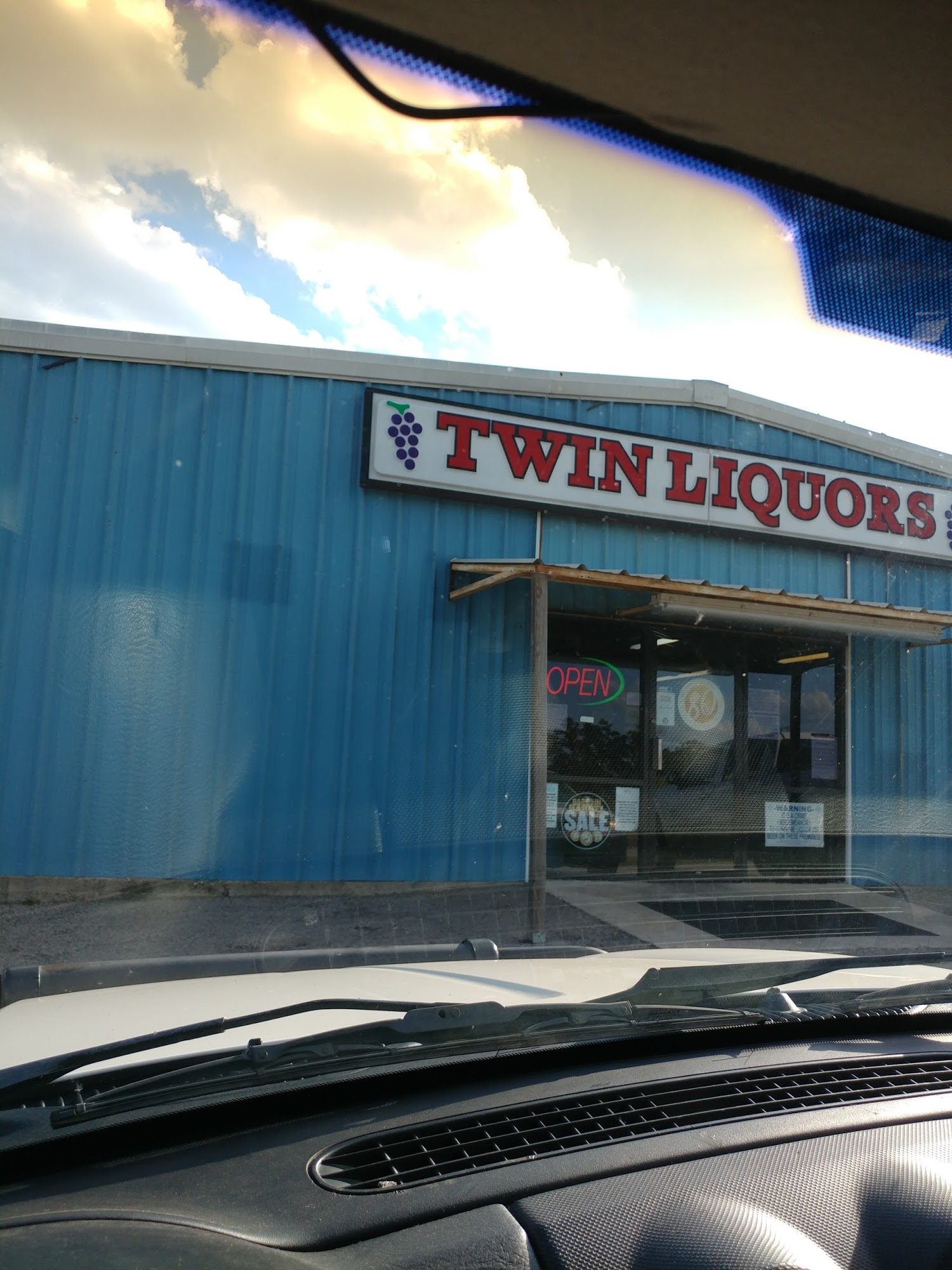 Twin Liquors