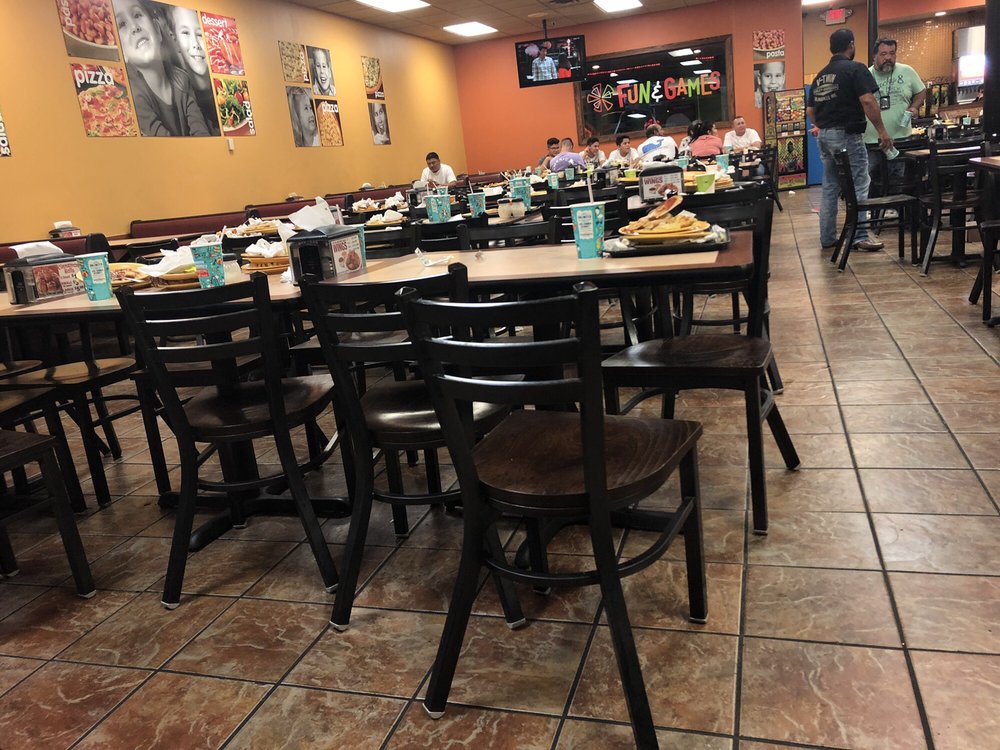 Cicis Pizza 2003 S Texas Ave, Bryan