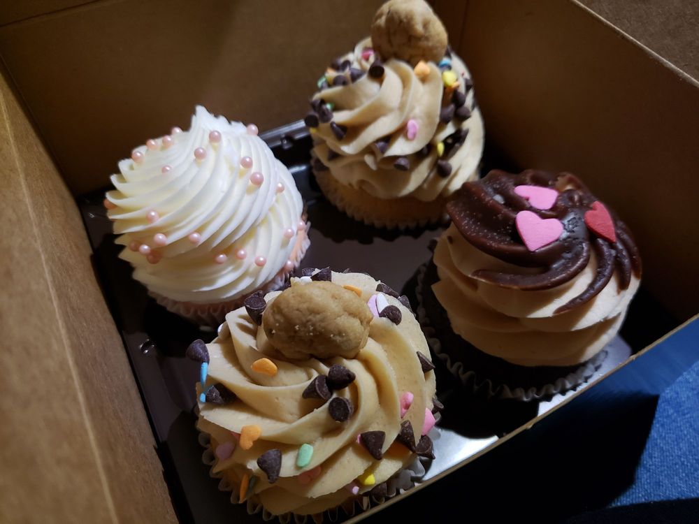 Gigi's Cupcakes 1335 E Whitestone Blvd J200, Cedar Park