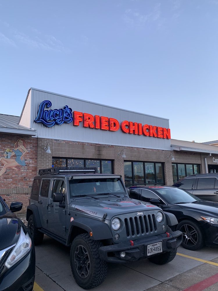 Lucy's Fried Chicken A, 401 E Whitestone Blvd #108, Cedar Park
