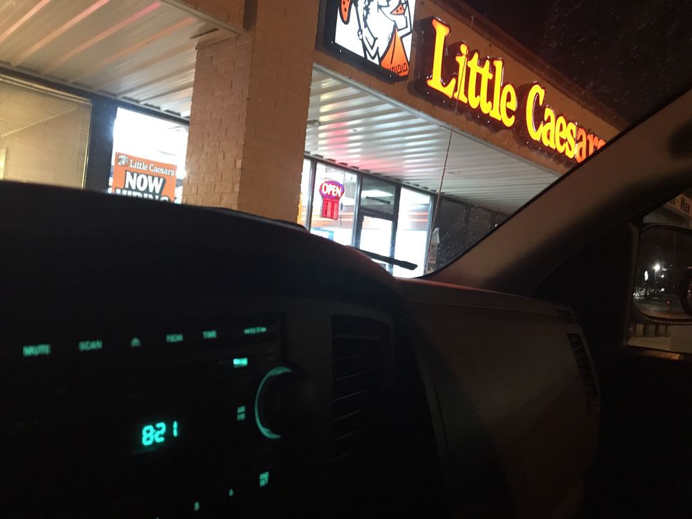 Little Caesars Pizza 1607 W Henderson St SUITE H, Cleburne