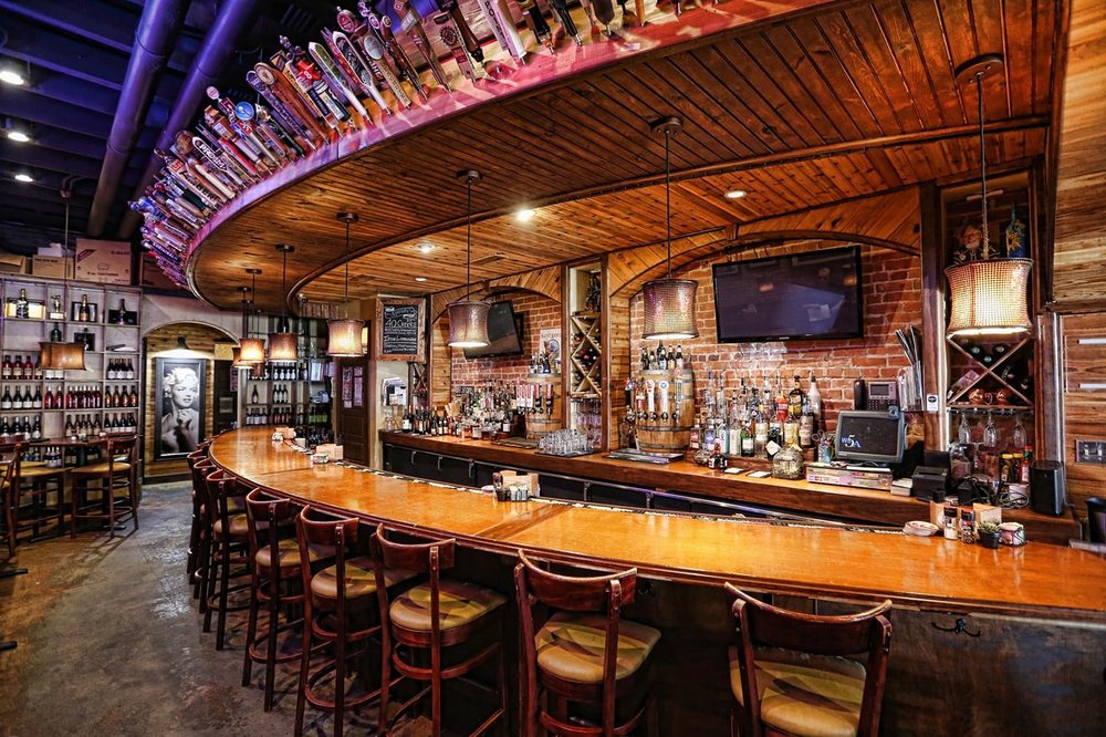 Red Brick Tavern 119 Simonton St, Conroe