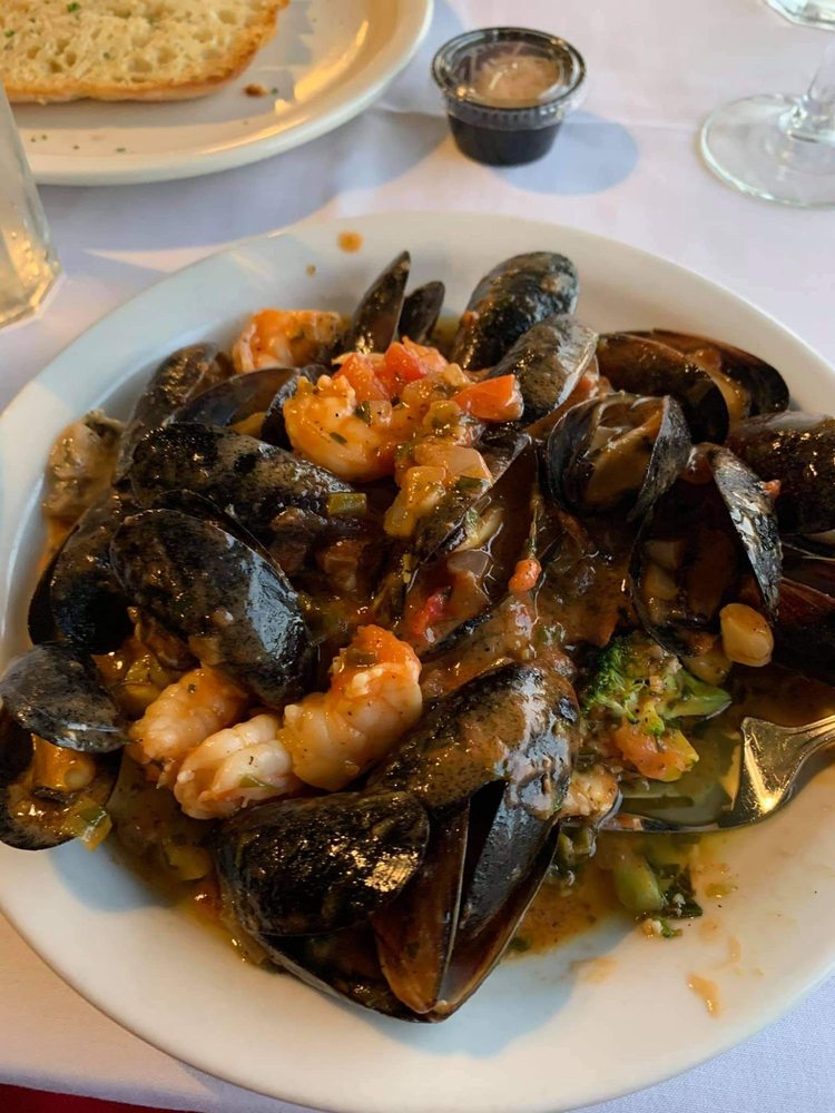 Luciano's Italian Restaurant 1821 S Alameda St, Corpus Christi