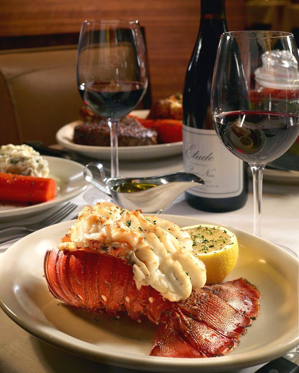 Bob's Steak & Chop House 555 S Lamar St, Dallas