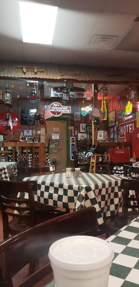 JG's Old Fashioned Hamburgers 12101 Greenville Ave #109, Dallas