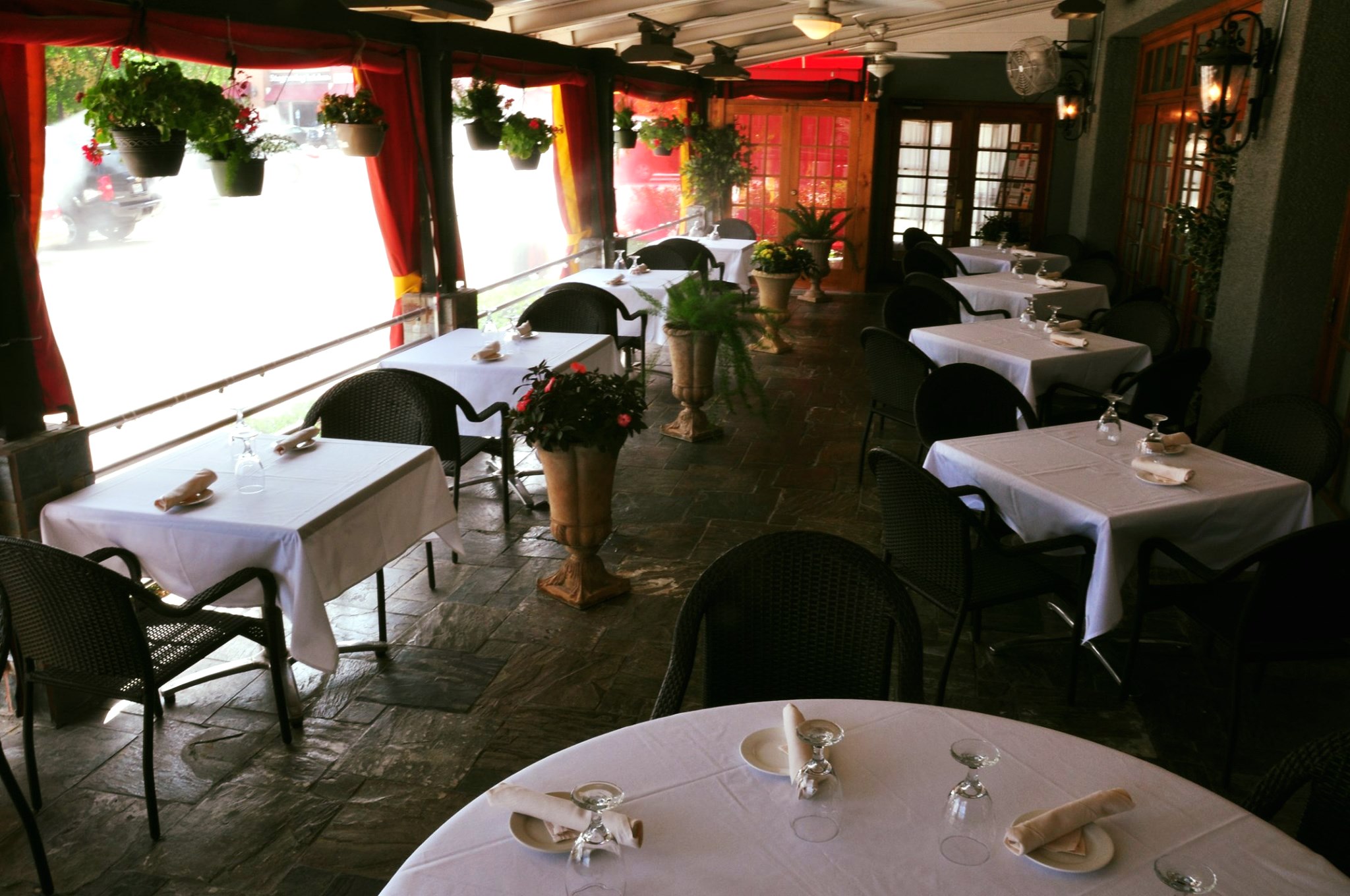 Cadot Restaurant 18111 Preston Rd #120, Dallas