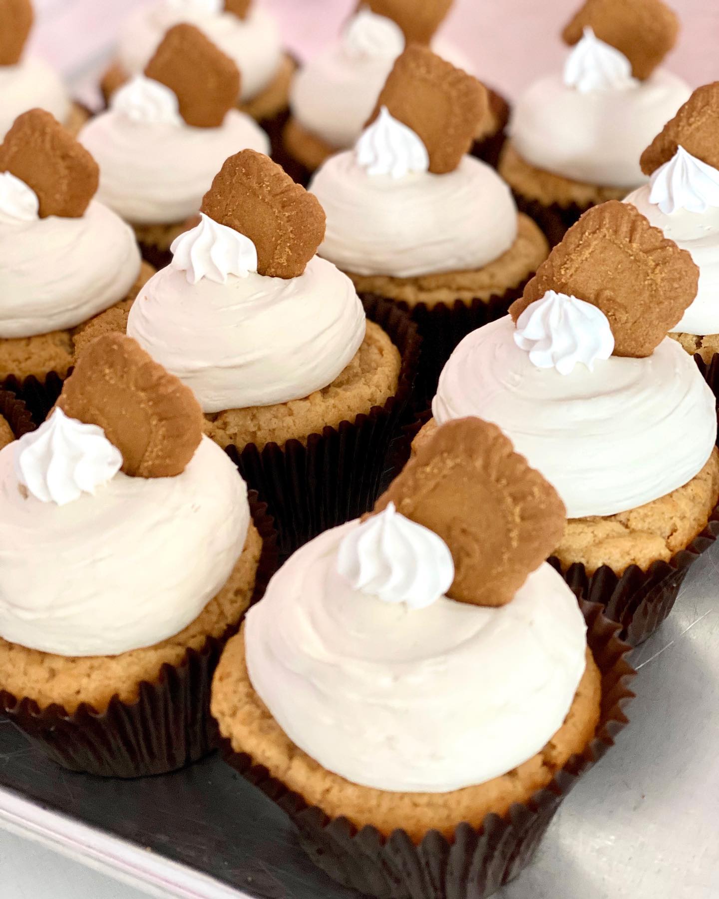 Smallcakes Medallion Center 6464 E NW Hwy Suite 316, Dallas