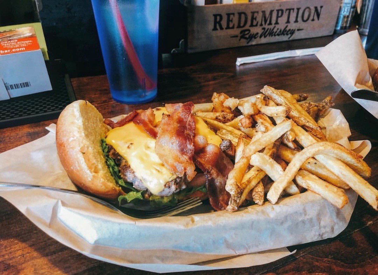 Border Burger Bar 3329 Fort Blvd, El Paso