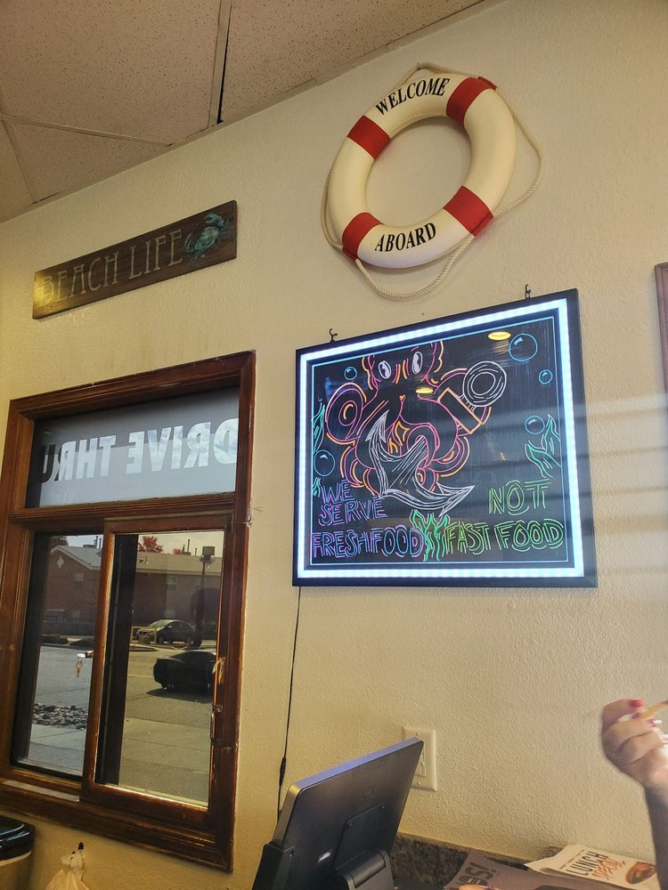 Lapa Lapa Seafood & Drinks 500 Thorn Ave, El Paso