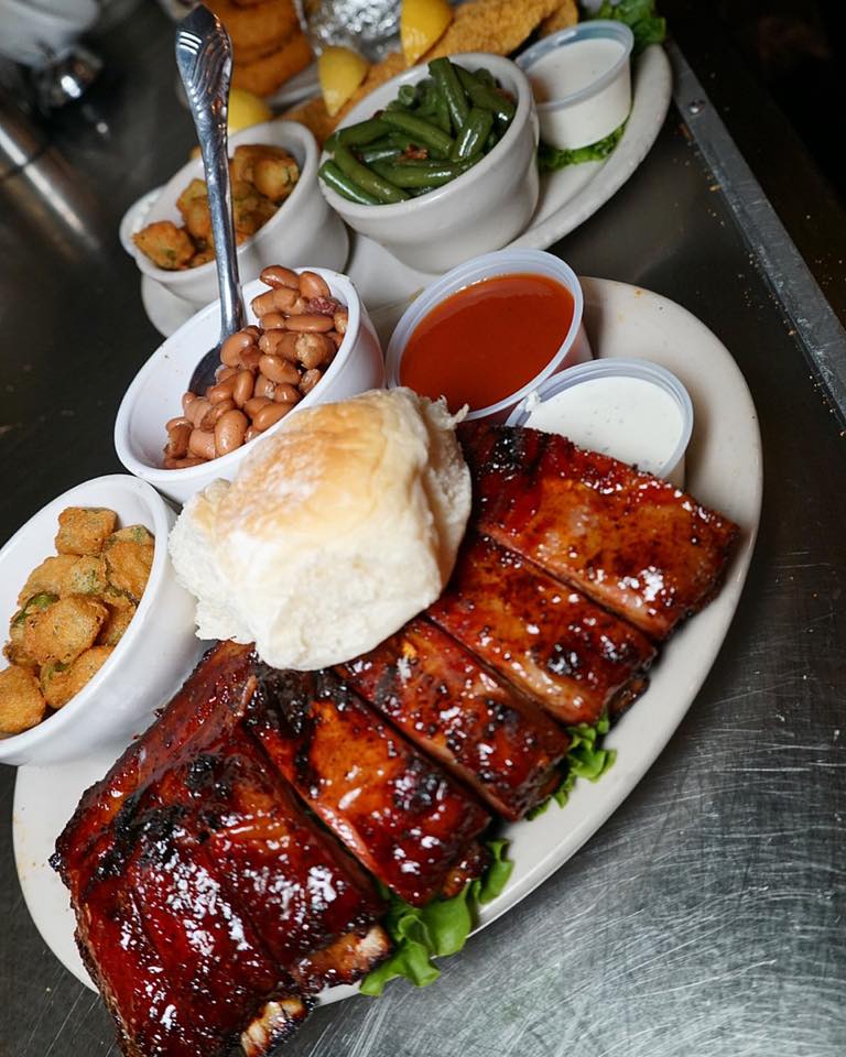 Rib Hut 2612 N Mesa St, El Paso