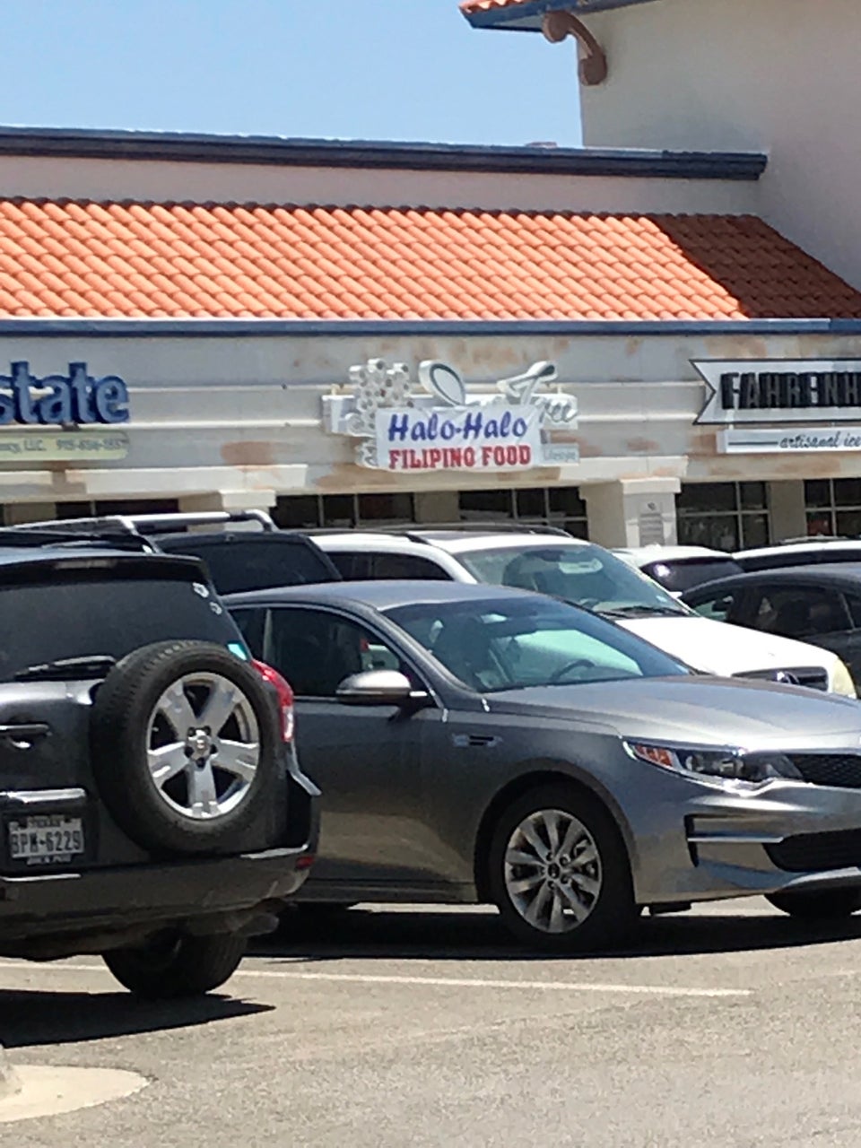 Halo Halo Filipino Food 12135 Montwood Dr #106, El Paso