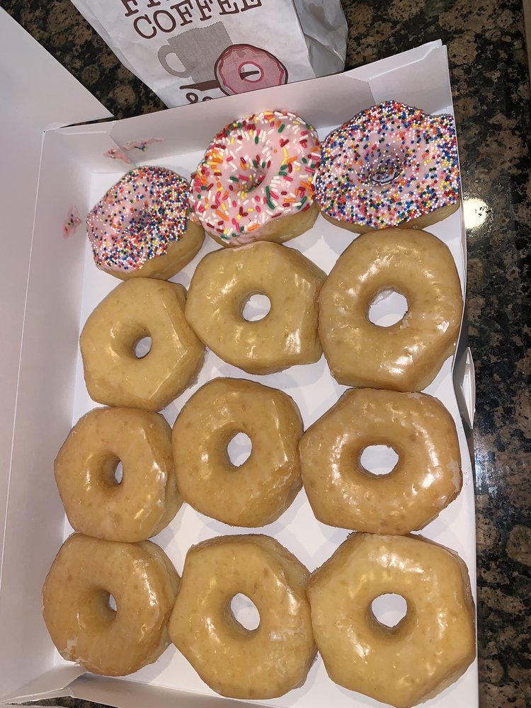 Central Donuts & Bakery 9500 Ray White Rd #167, Fort Worth
