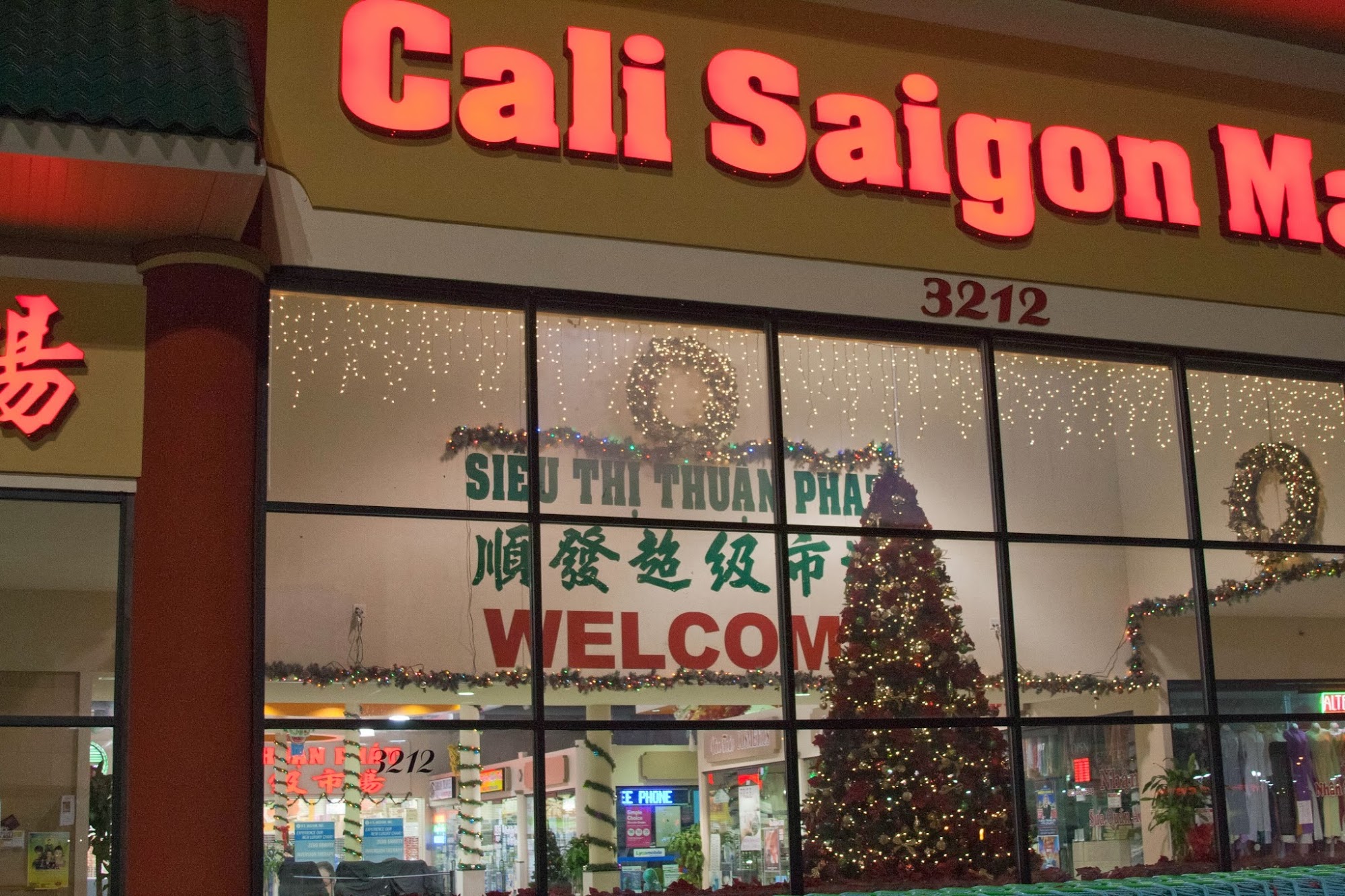 Cali Saigon Mall