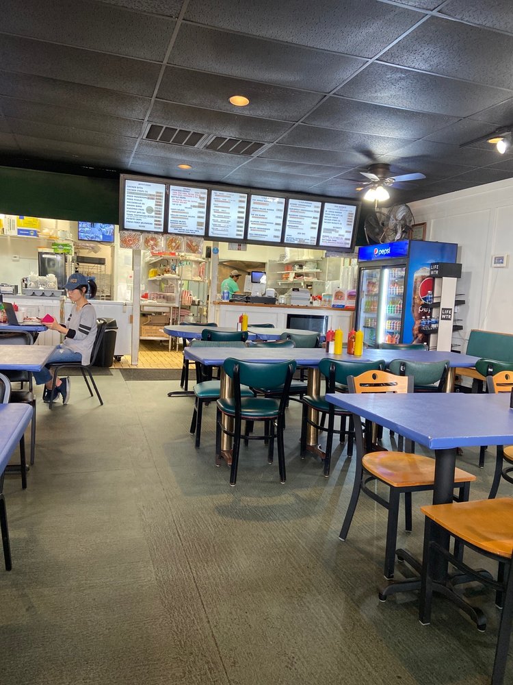 Burger Island 5842, 1250 Northwest Hwy # C, Garland