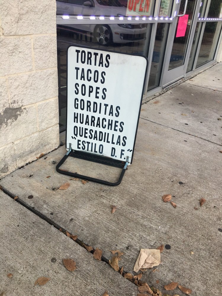 Taqueria Lupillos 100 W Avenue D, Garland