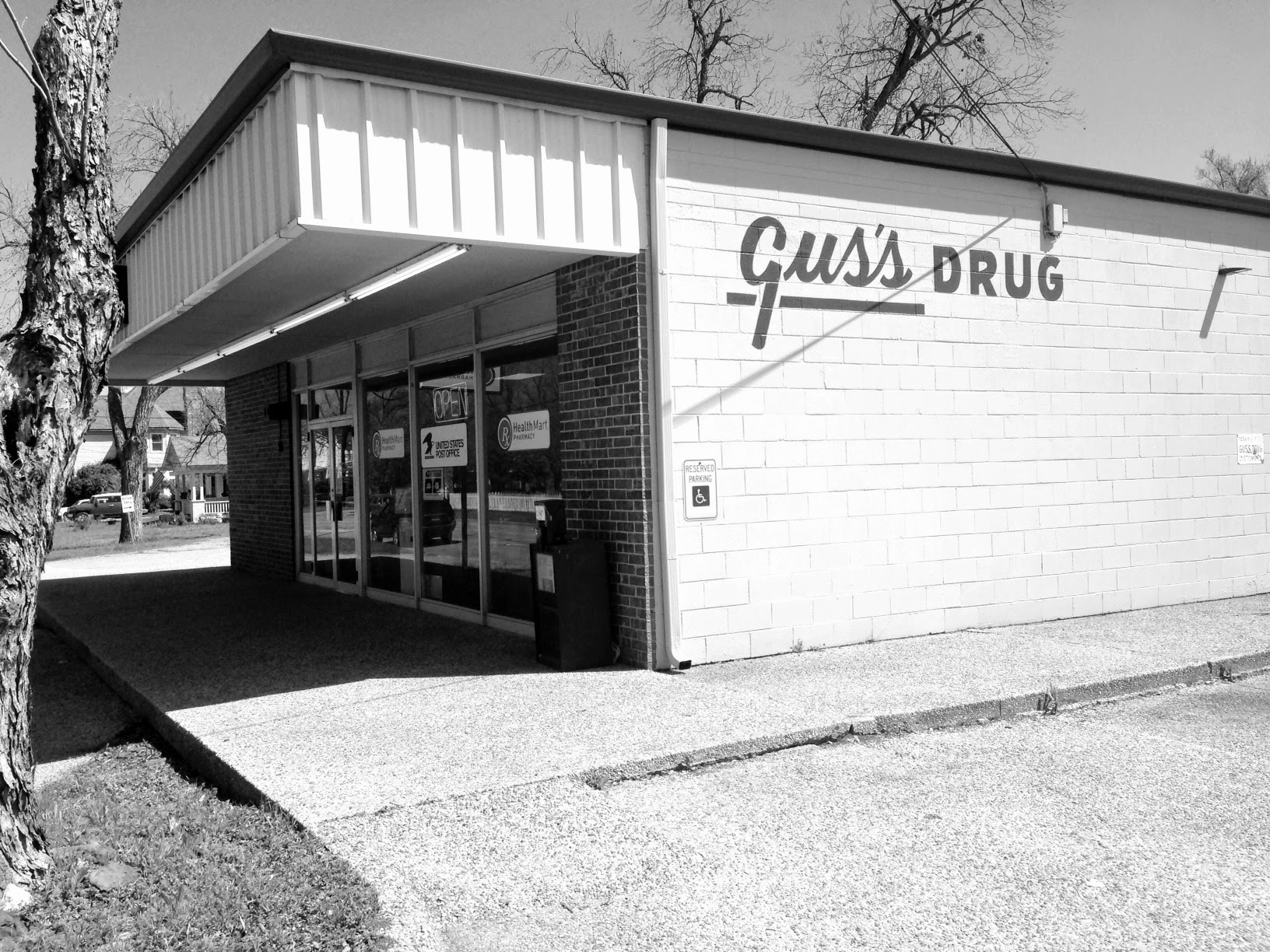 Gus's Drug