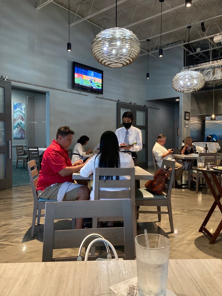 Tommy's Seafood Restaurant & Oyster Bar 2555 Bay Area Blvd, Houston