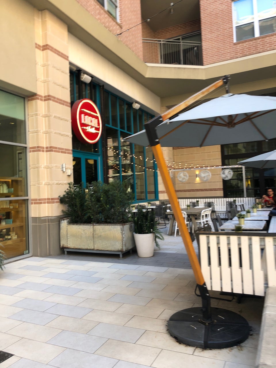 Local Foods Tanglewood 5740 San Felipe St #130, Houston