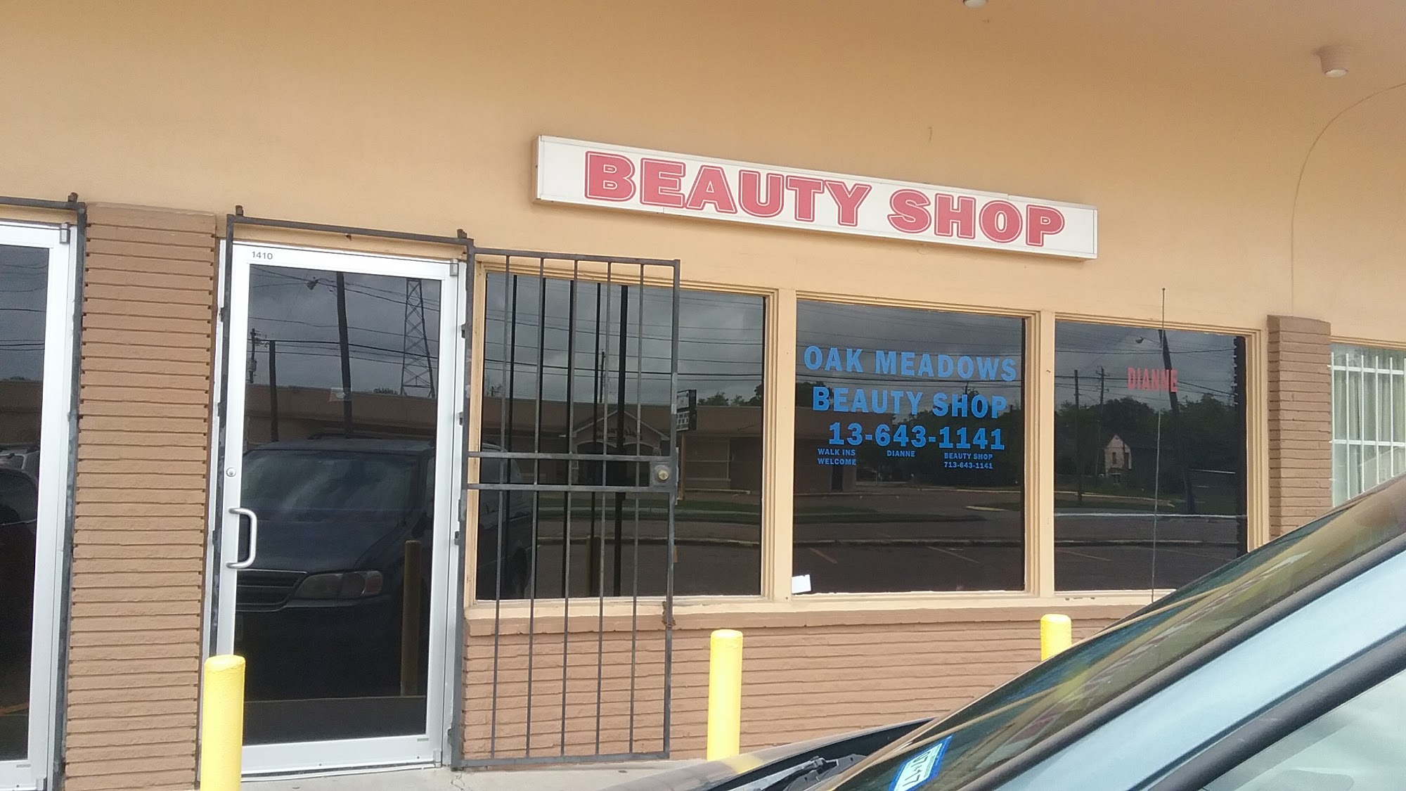 Oak Meadow Beauty Shop