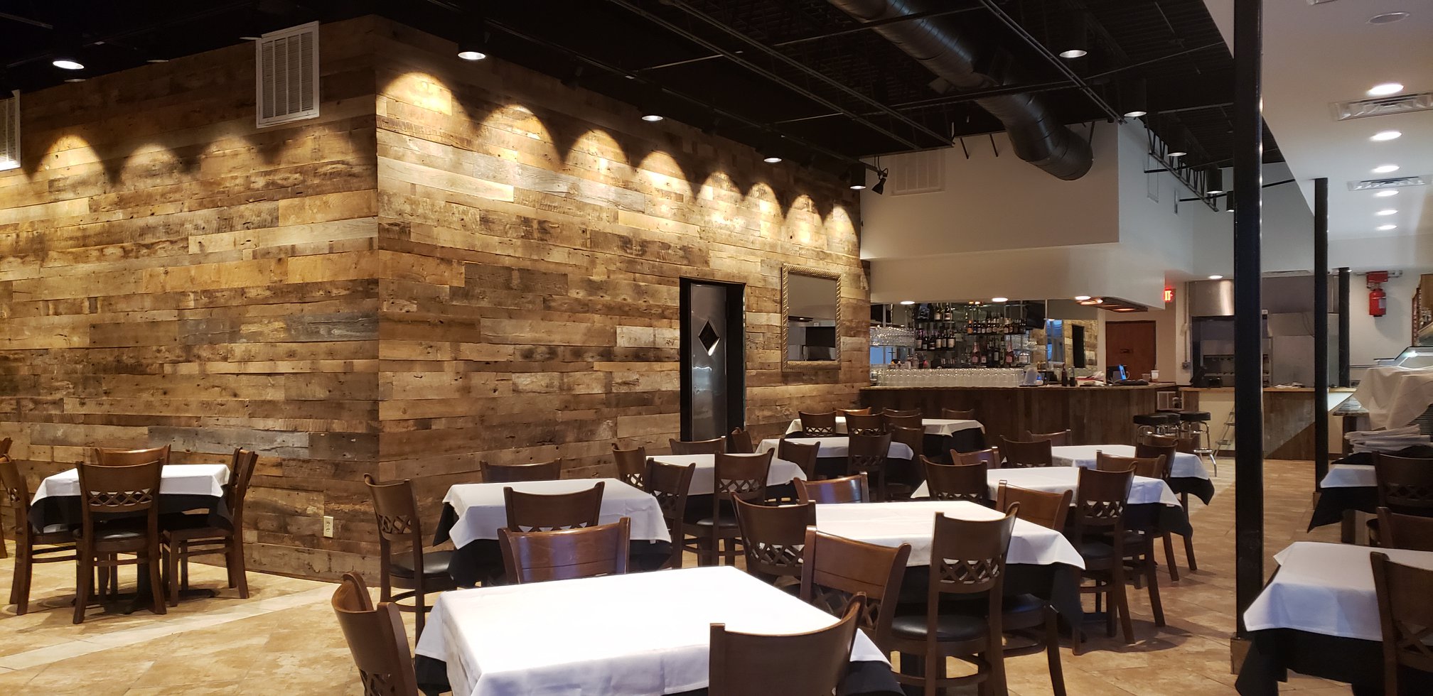 Vila Brazil - Irving 2315 W Airport Fwy, Irving