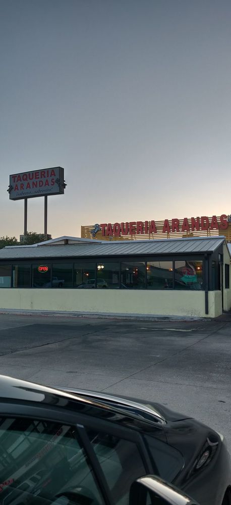 Taquerias Arandas 1225 W Airport Fwy, Irving