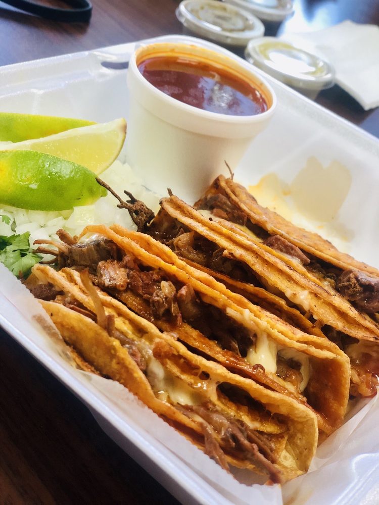 Lucas Tacos 1150 W Pioneer Dr, Irving