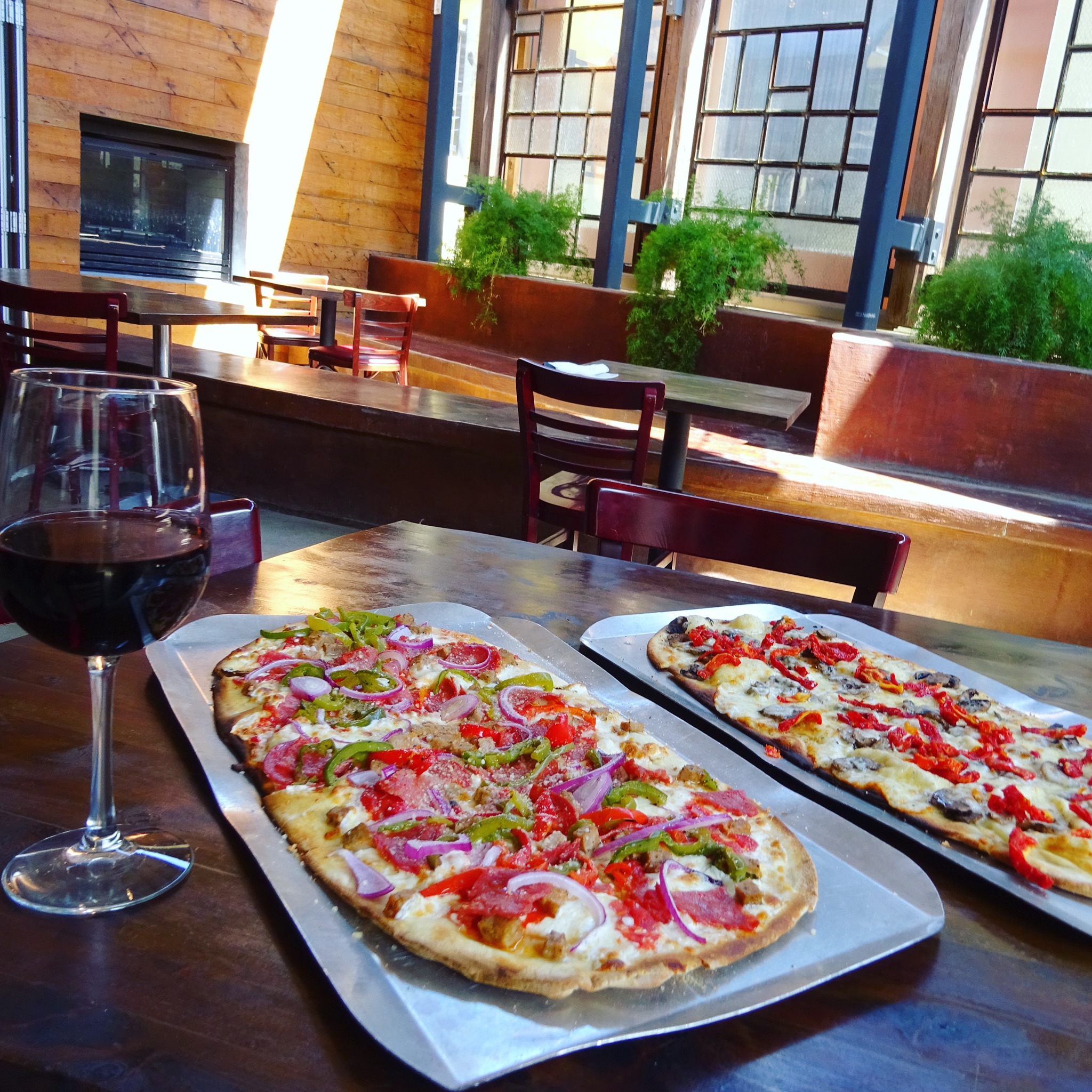 Olivella's Las Colinas 5238 N O'Connor Blvd #134, Irving