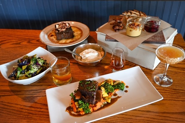 Whiskey Cake Kitchen & Bar 23139 Grand Cir Blvd, Katy