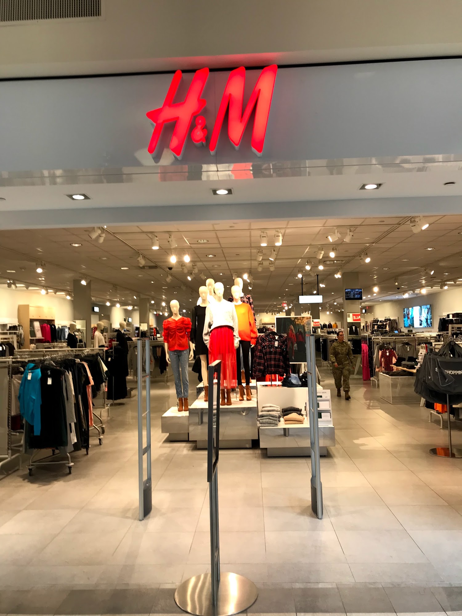 H&M