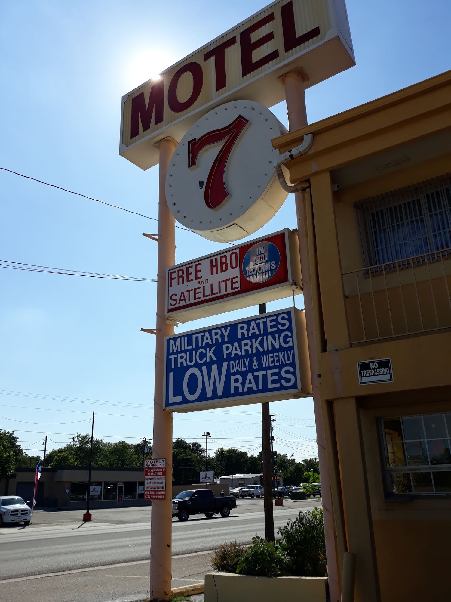 Motel 7
