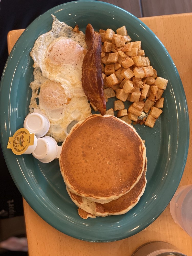 Bolillo's Cafe Central 620 E Saunders St, Laredo