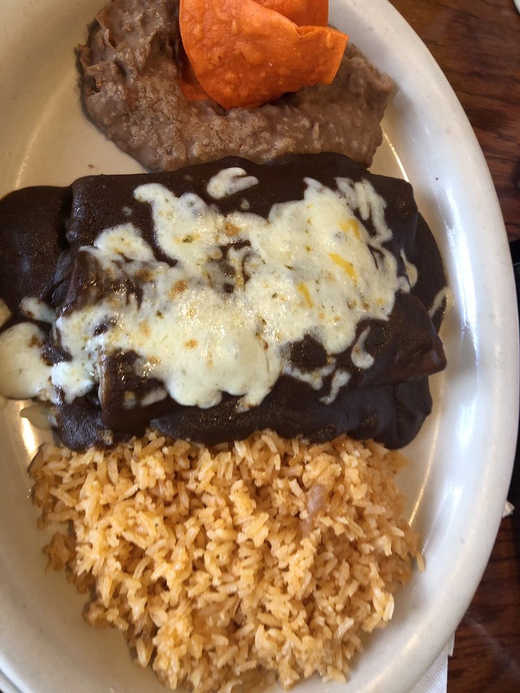 Danny's Restaurant 4402 San Bernardo Ave, Laredo