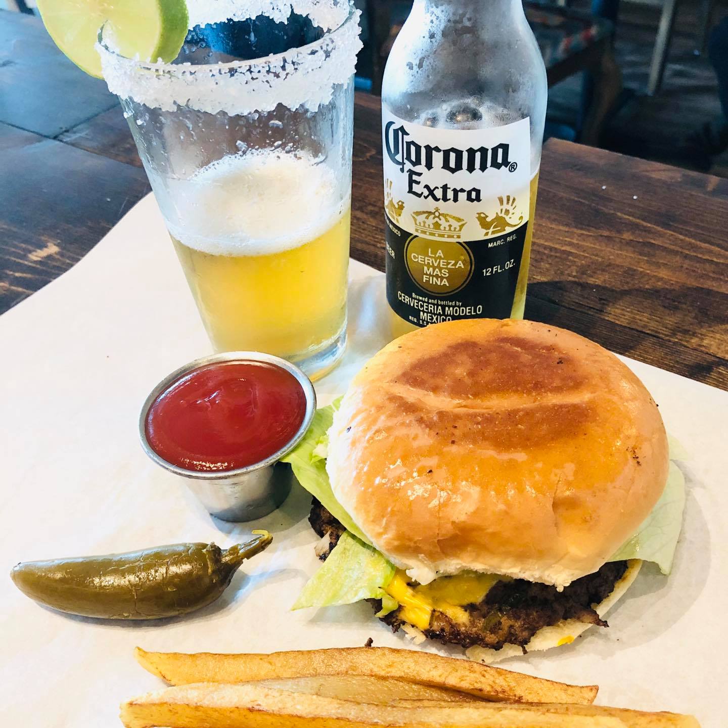 Toño's Bar & Grill 1202 E Del Mar Blvd, Laredo