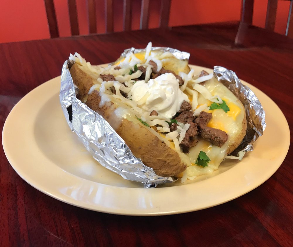 El Padrino No.1 1920 San Bernardo Ave, Laredo
