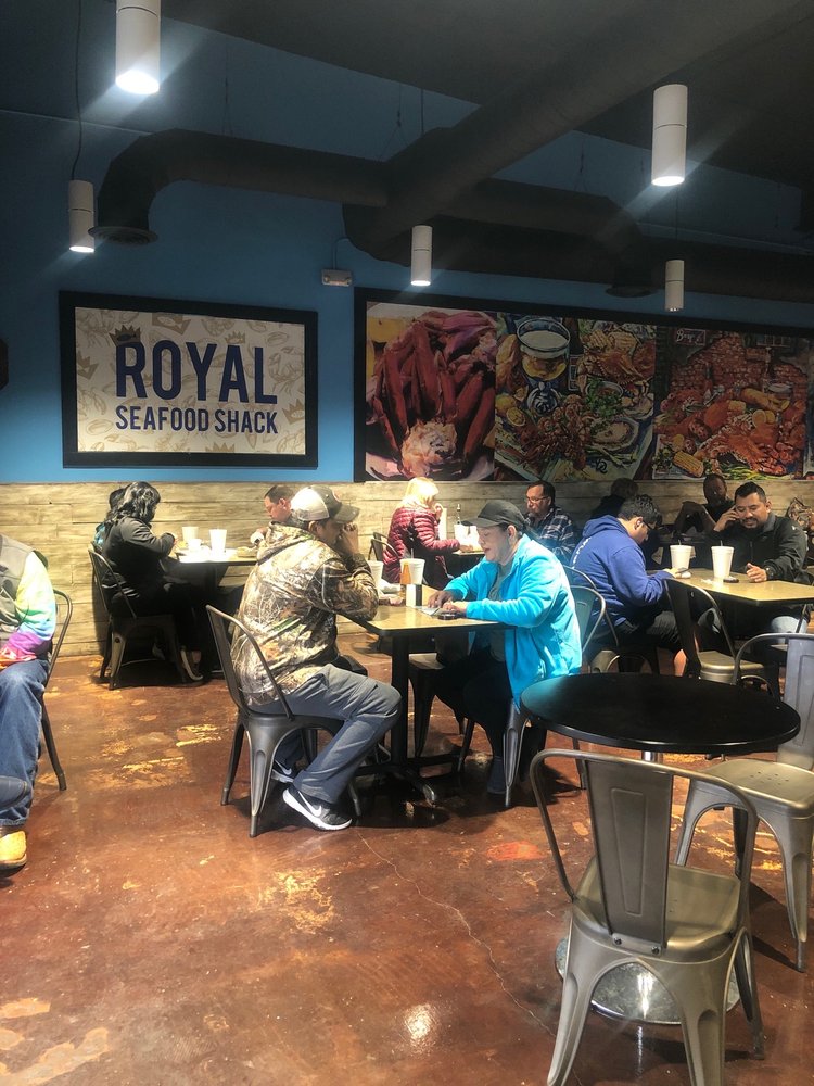 Royal Seafood Shack 6012 82nd St ste e, Lubbock