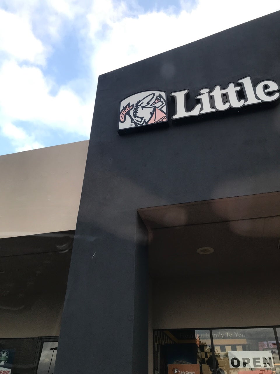 Little Caesars Pizza 1001 S 10th St, McAllen