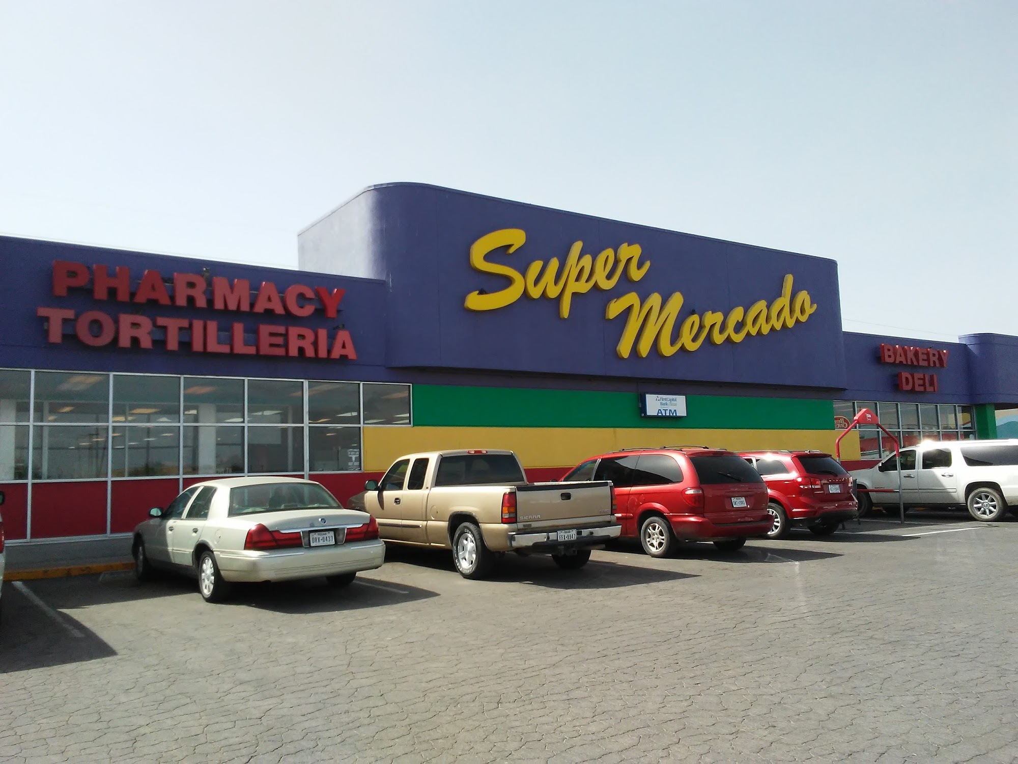 Super Mercado Pharmacy