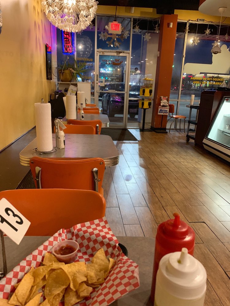 El Tacontento Taqueria 2380 E Park Blvd #416, Plano