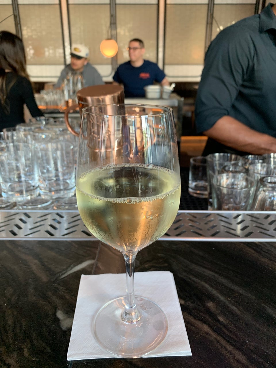Earls Kitchen + Bar 7401 Windrose Ave d100, Plano