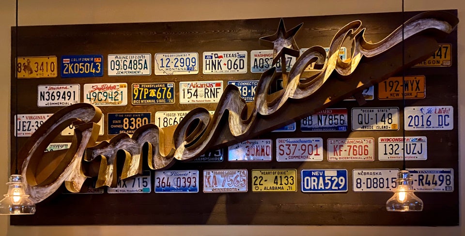 Lazy Dog Restaurant & Bar 8401 Preston Rd, Plano