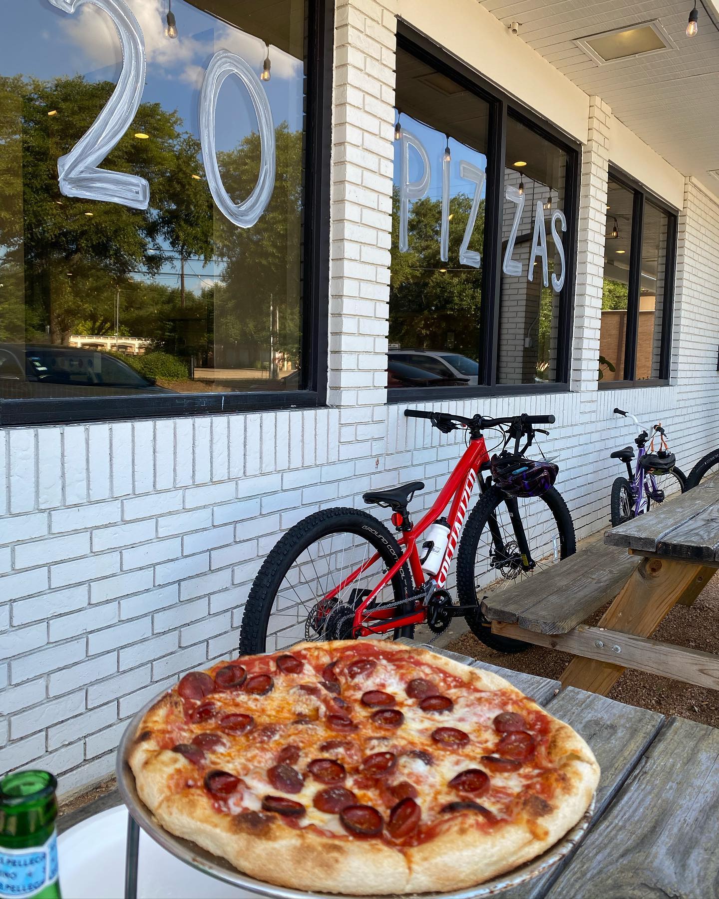 Pizza Americana 800 W Arapaho Rd, Richardson