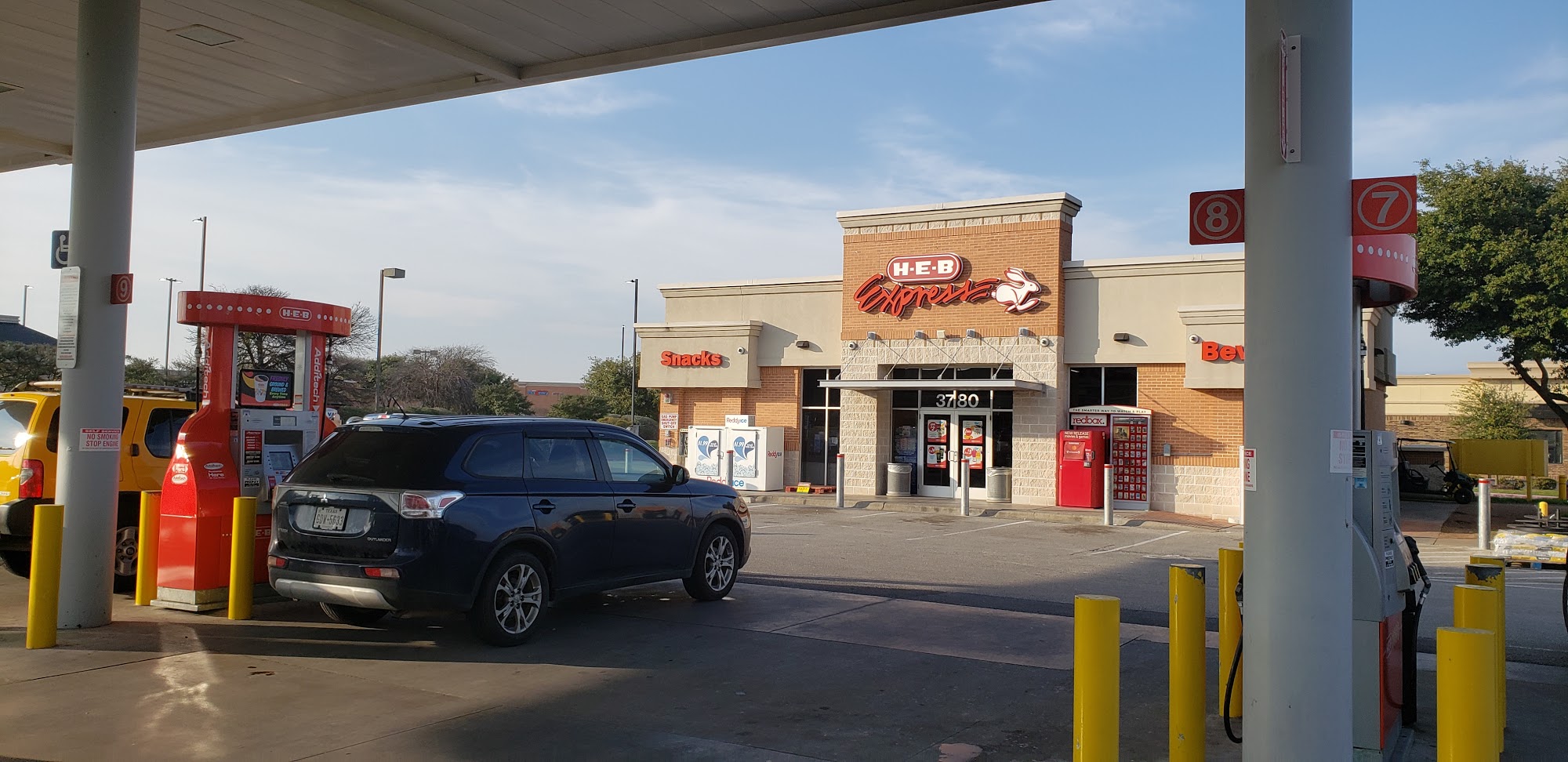 H-E-B Convenience Store