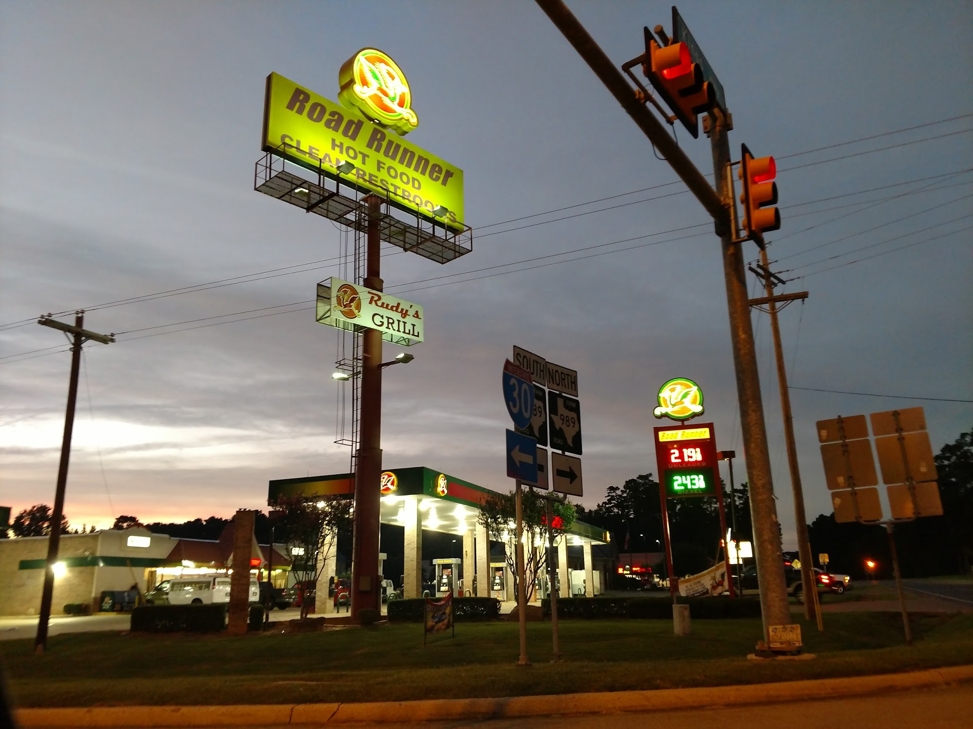 Road Runner Store, N Kings Hwy, Texarkana, TX